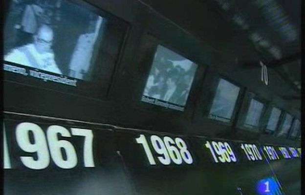 50! anys - Instal·lació urbana de monitors