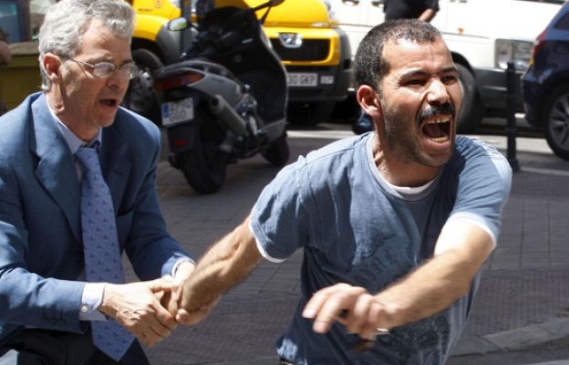  - Los familiares esperan a Rayan