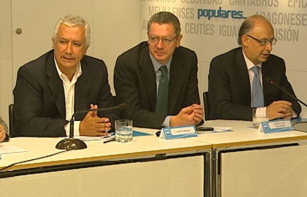  - Reunión de economía en el PP