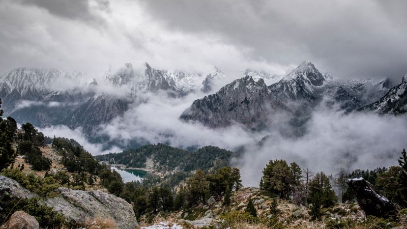Lluvias y chubascos ser localmente fuertes en el Cantábrico y Pirineos occidentales - ver ahora