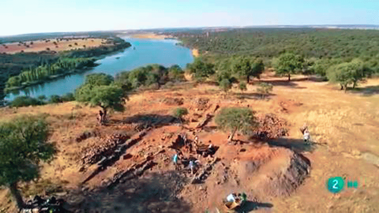 La aventura del saber El Túnel del Tiempo' visita por último día el Castro de La Encarnación en Rabanales, Zamora. También, visitamos el del Castillón en Santa Eulalia de Tábara