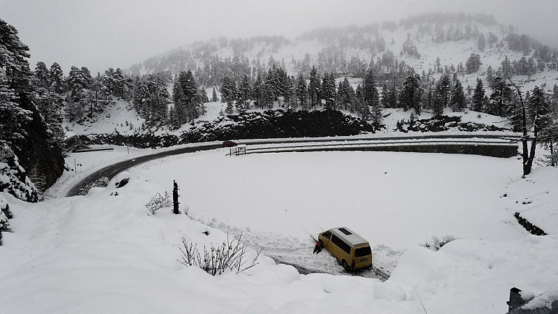 El temporal de nieve complica la circulación en el norte y centro peninsular