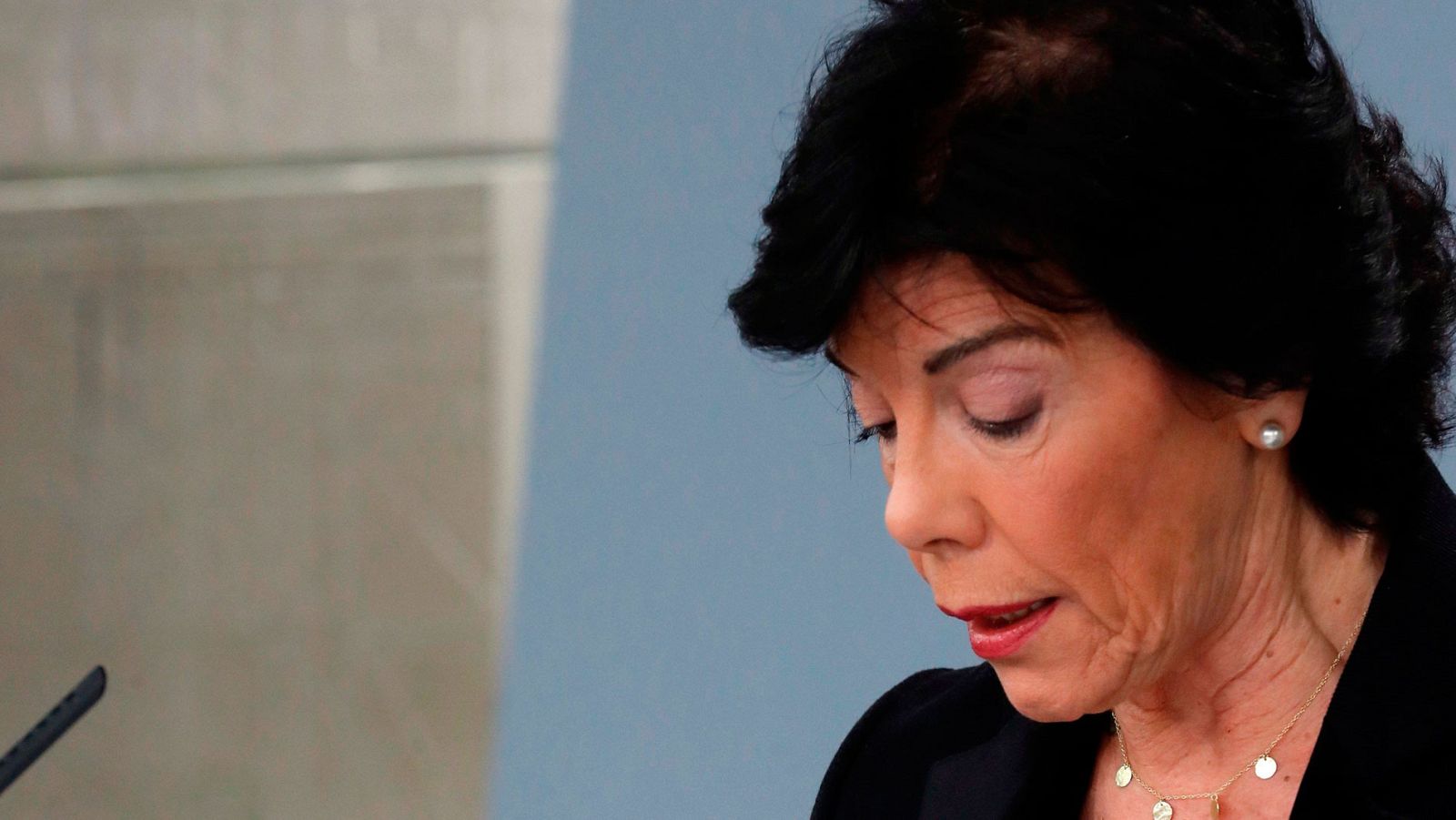 Celaá, sobre la concertada: "Las familias no tienen nada que temer, es una controversia alimentada de forma artificial"