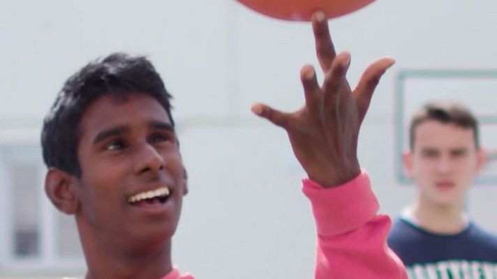 De seda y hierro - Cadena de favores