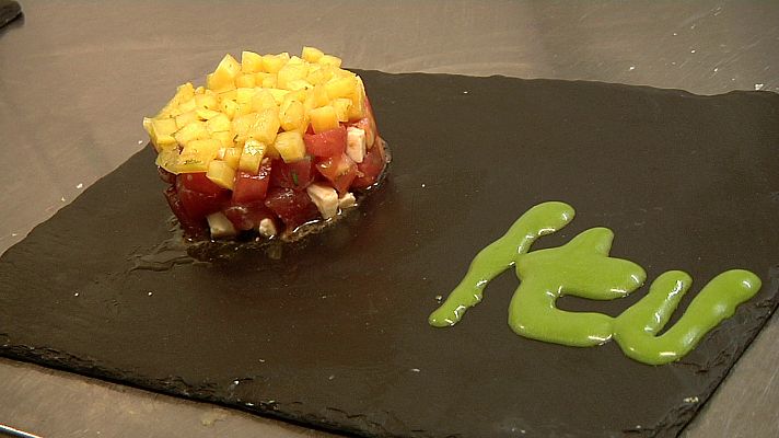 Aquí la Tierra - Cocinamos un tartar de atún rojo acompañado de melocotones