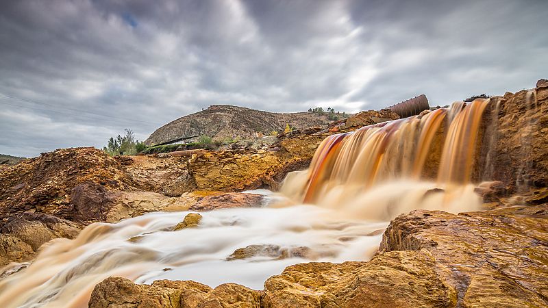 Una decena de provincias están en riesgo por precipitaciones y fuerte oleaje - ver ahora