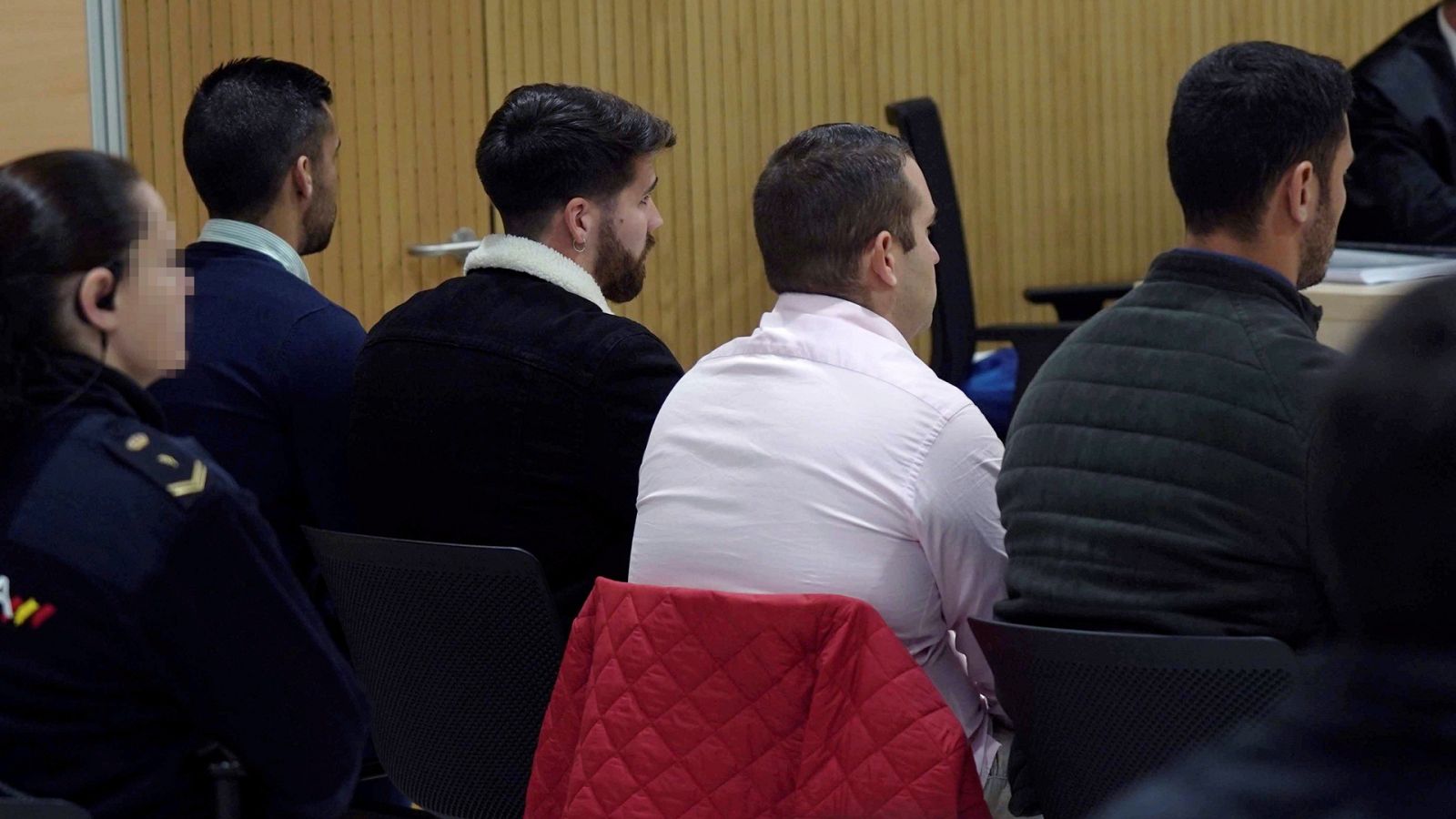 La Fiscalía pide prisión por abuso sexual y delito contra la intimidad para La Manada de Pozoblanco