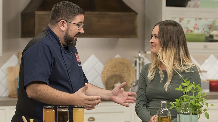 Hacer de comer - Pollo a la miel y tarta de queso, miel y almendras