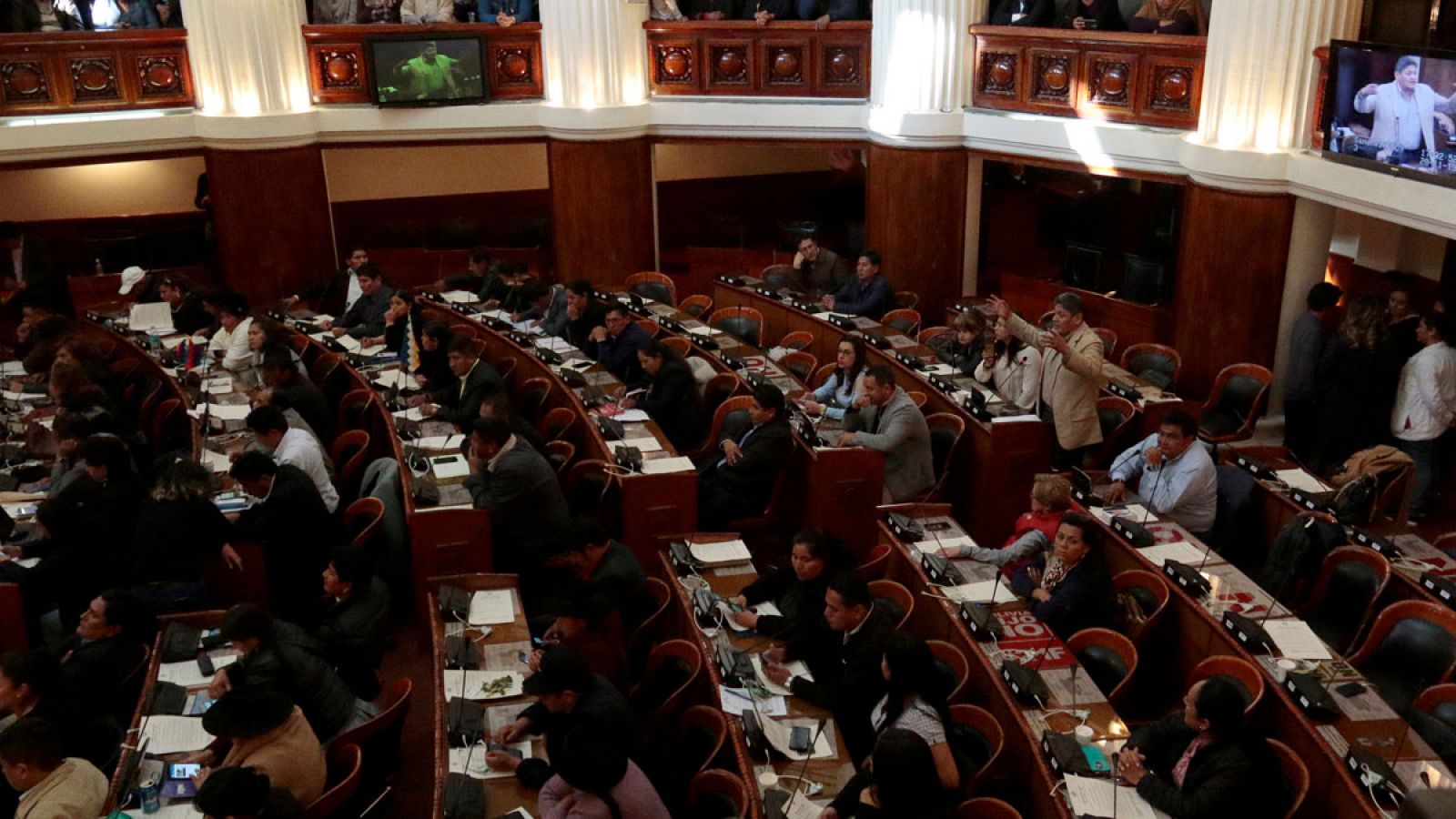 El Congreso de Bolivia aprueba el proyecto de ley para convocar nuevas elecciones en el país - Informativo 24h | Ver