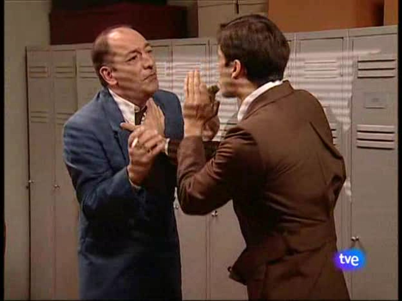 Amar en tiempos revueltos Cap.222