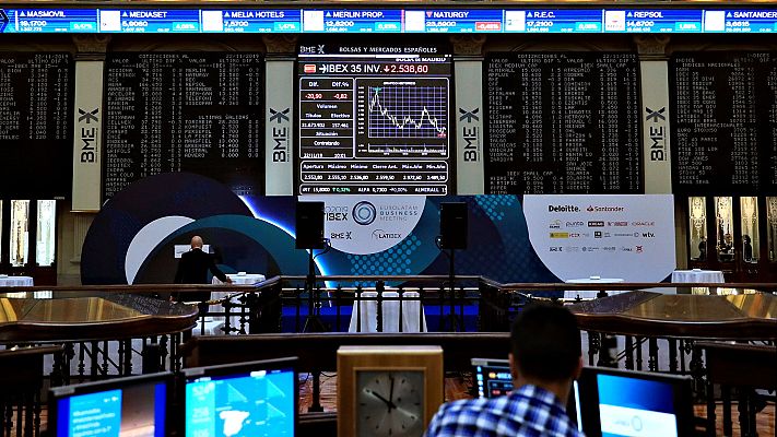 Telediario 1 - La CNMV insta a las empresas en bolsa a elevar su transparencia ante los casos de corrupción