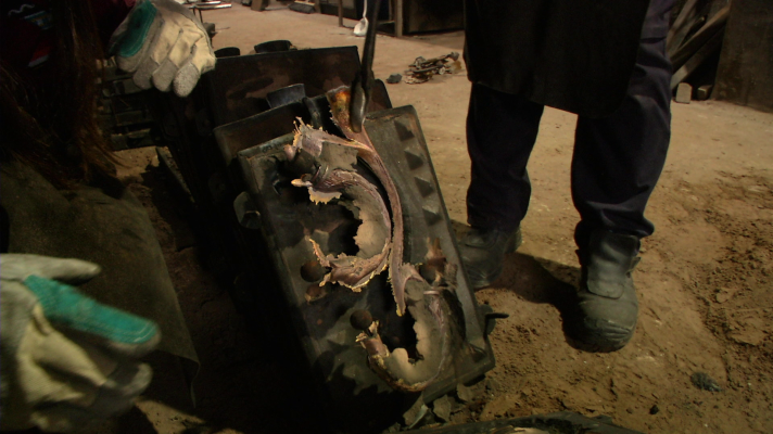 Aquí la Tierra - Conocemos el oficio del broncista