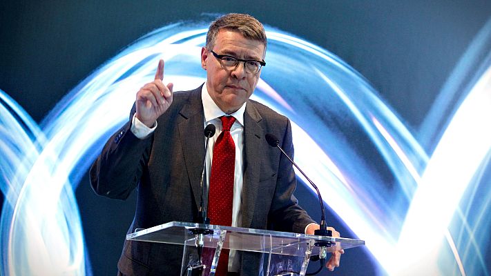 Telediario 1 - Red Eléctrica prepara el primer ajuste de plantilla de su historia