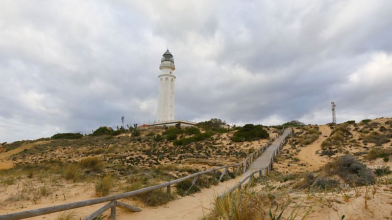 Intervalos de viento fuerte en Galicia, Baleares y puntos del Mediterráneo andaluz - ver ahora