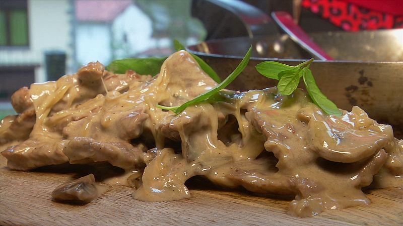 Cocinamos un plato de ternera asturiana y champiñones - Aquí la Tierra | Ver
