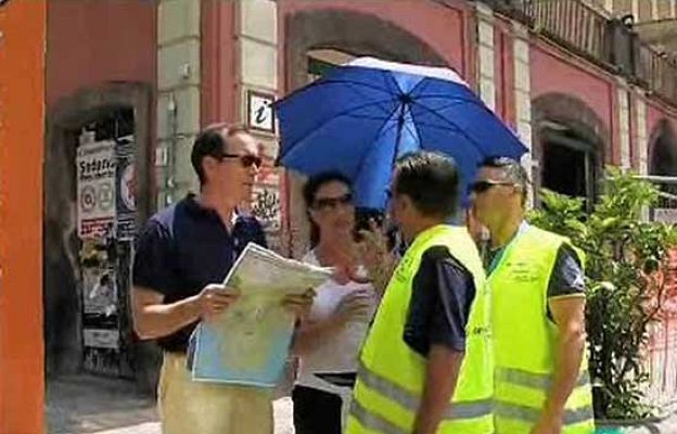 La 2 Noticias - Ex mafiosos como guías en Nápoles