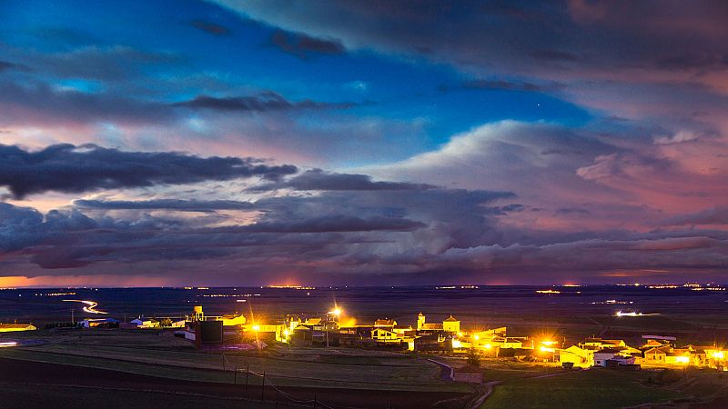 Cielo nuboso o cubierto en la mayor parte de la península - Ver ahora