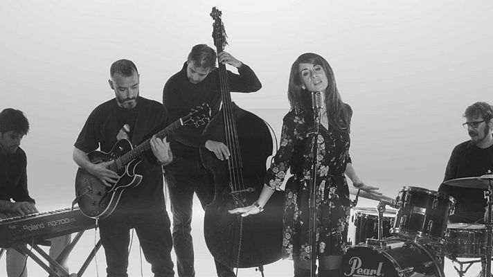 Las noches del Monumental - Luis Miguel Bregel / Menil