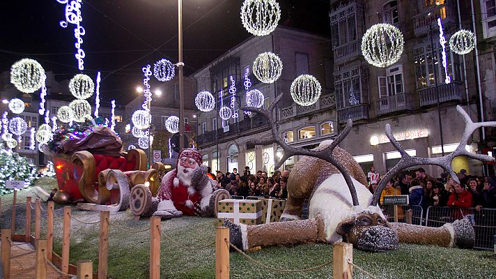 Telediario 1 - Luces, colores, música... el 'marketing' navideño fomenta el consumo