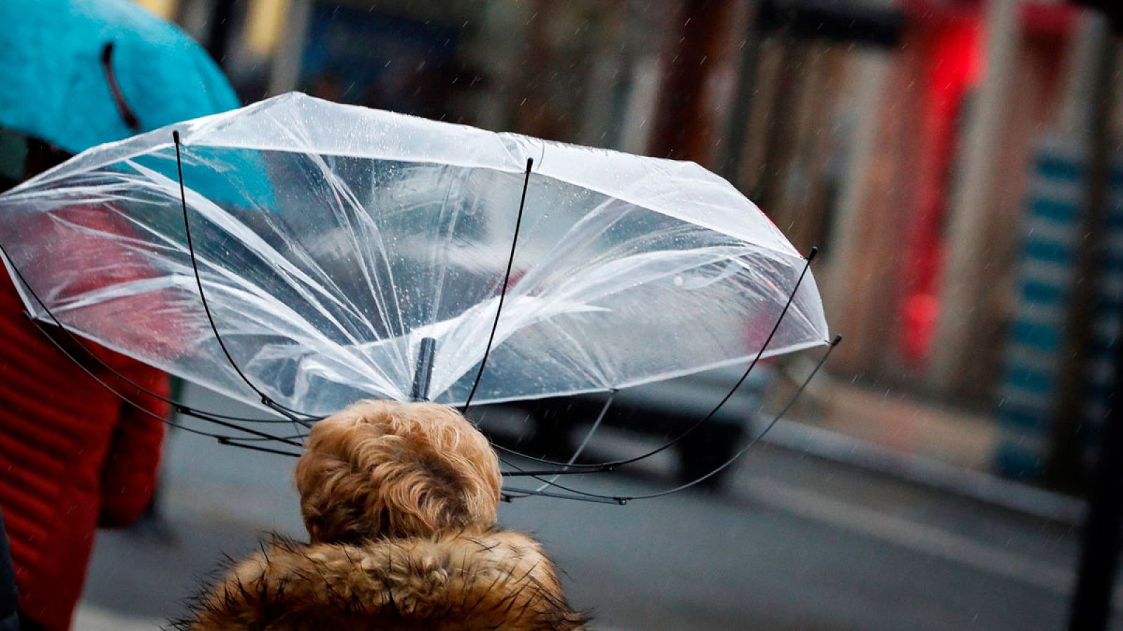 Fuertes vientos y precipitaciones en el noroeste peninsular