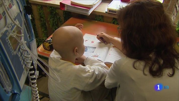 Telediario 1 - En el hospital también hay colegio