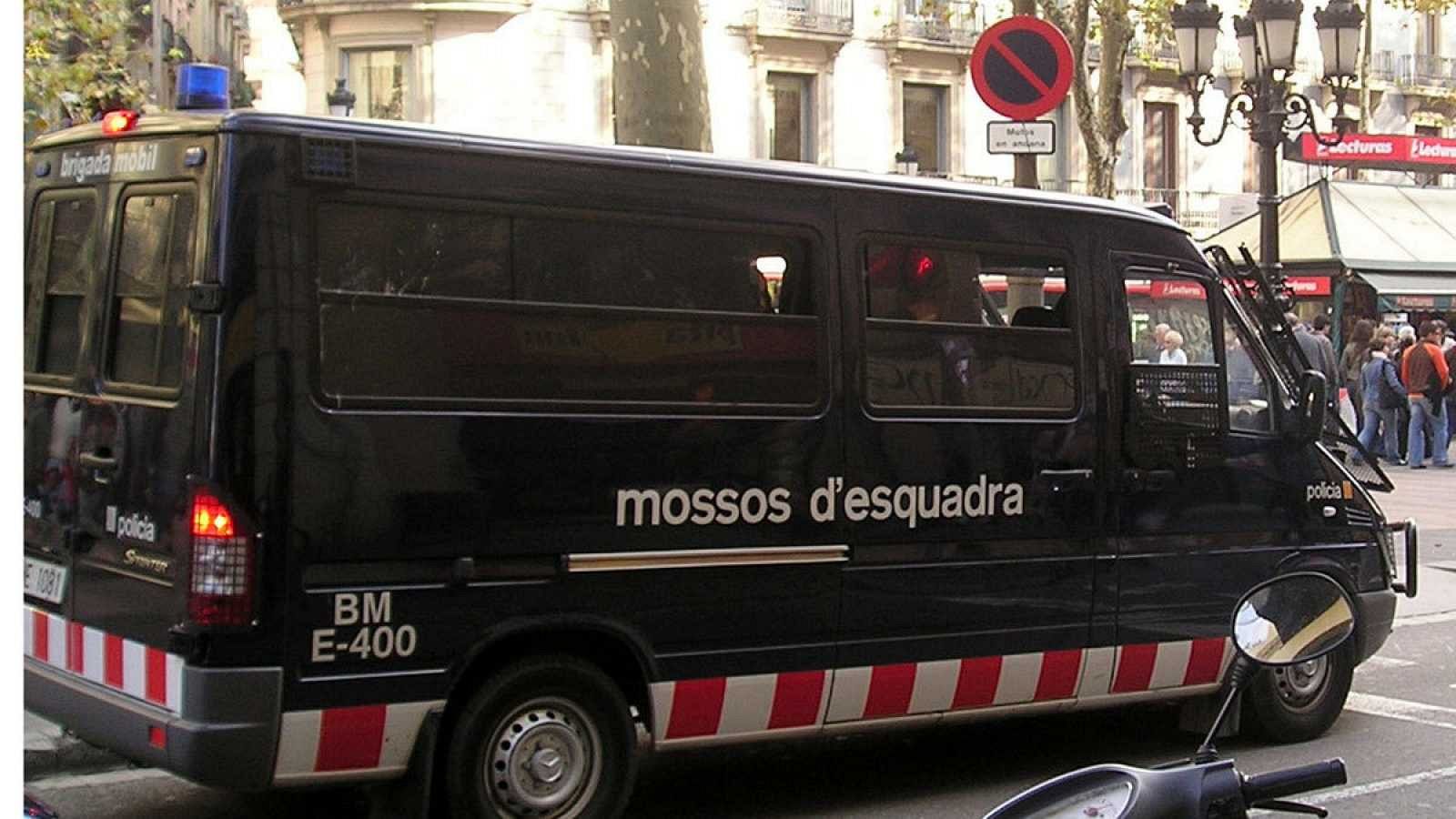 Una mujer de 36 años asesinada presuntamente por su pareja en El Prat -RTVE.es | Ver