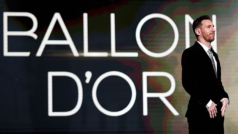 Messi recibe un homenaje por su sexto Balón de Oro