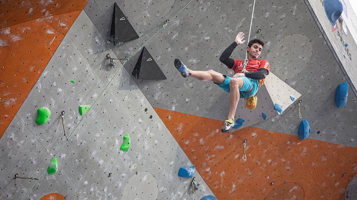 Telediario 1 - 214 deportistas españoles tienen ya su plaza para Tokio 2020