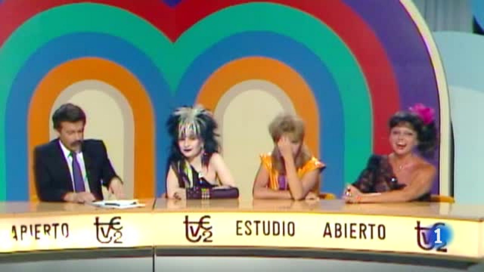 Las imitaciones más peculiares de Alaska - Viaje al centro de la tele | Ver