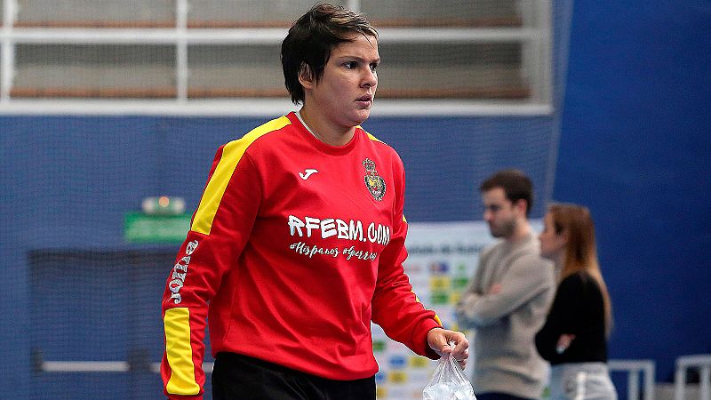 Las guardametas españolas se entrenan a las órdenes de Vicente Álamo para el importante partido contra Montenegro, con el que finalizará la primera fase del Mundial.