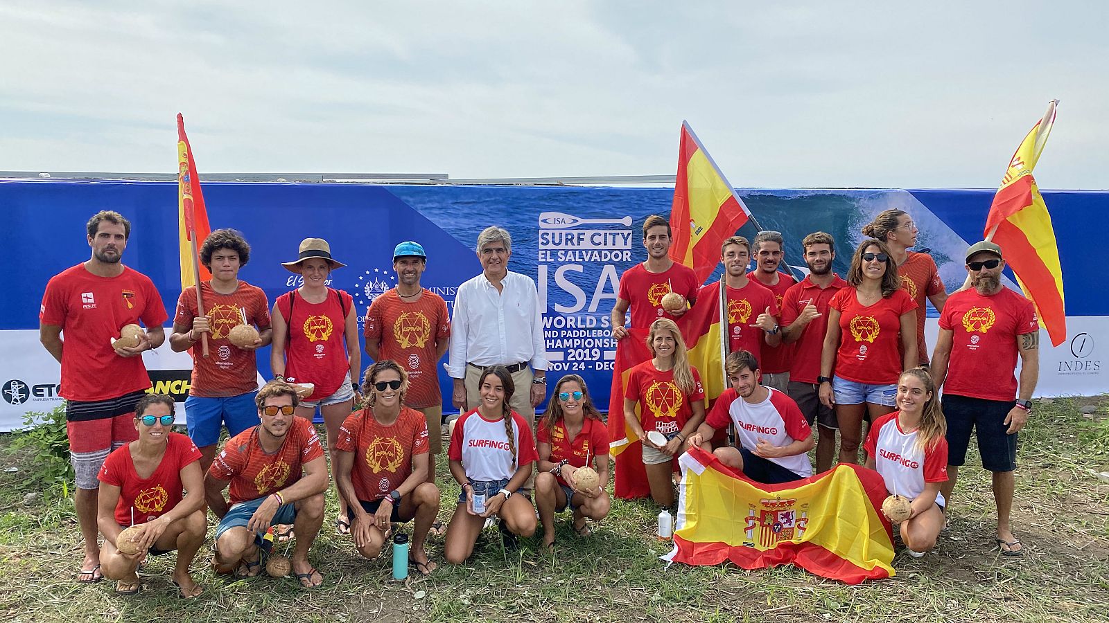 España logra la plata por equipos el Mundial de SUP de El Salvador | Ver