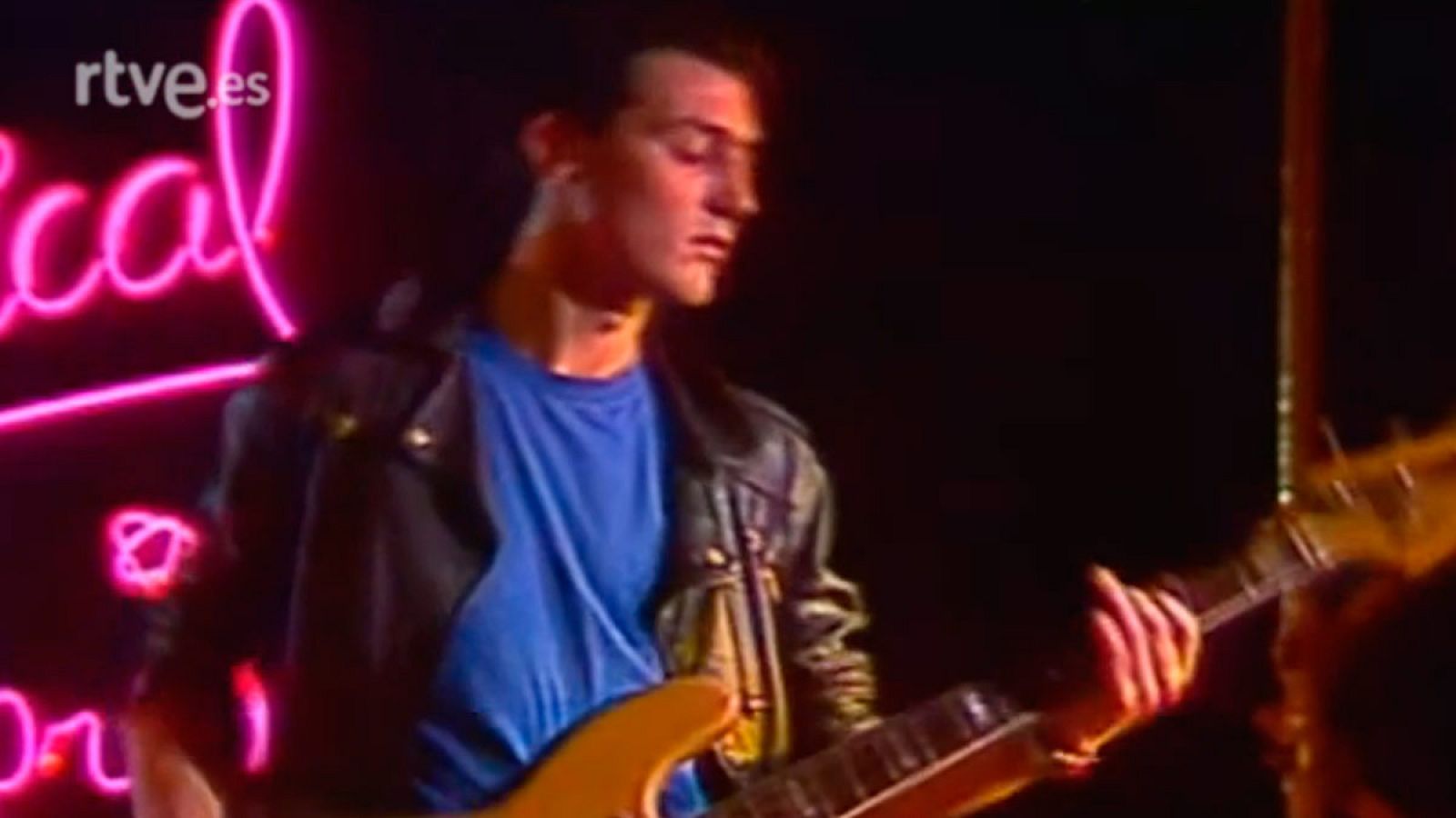 Musical Express - Leño, Metro y La Morgue