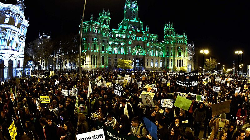 Multitudinaria marcha contra el cambio climtico en Madrid