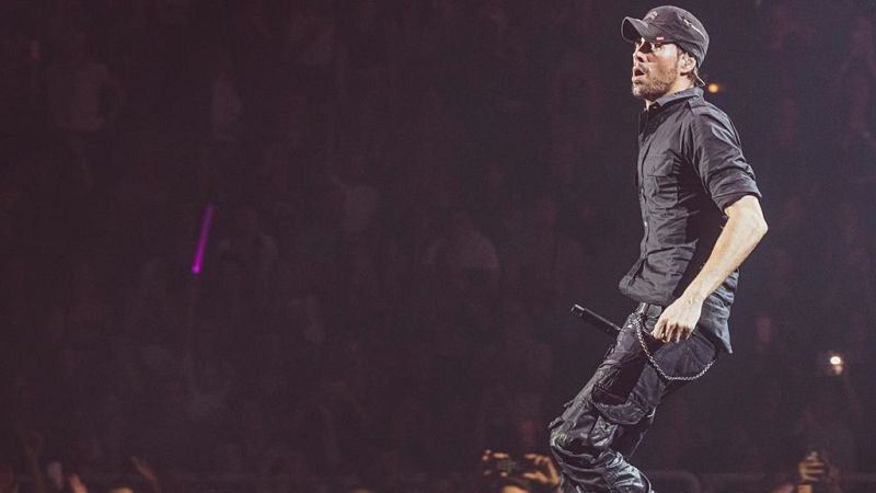 Corazón - Enrique Iglesias: ¡reunión familiar en concierto!