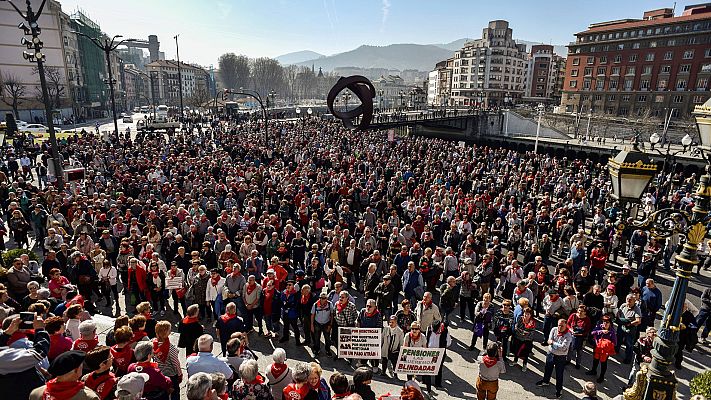 Telediario 1 - Los jubilados alcanzan 100 semanas de concentraciones en Bilbao por el futuro de las pensiones