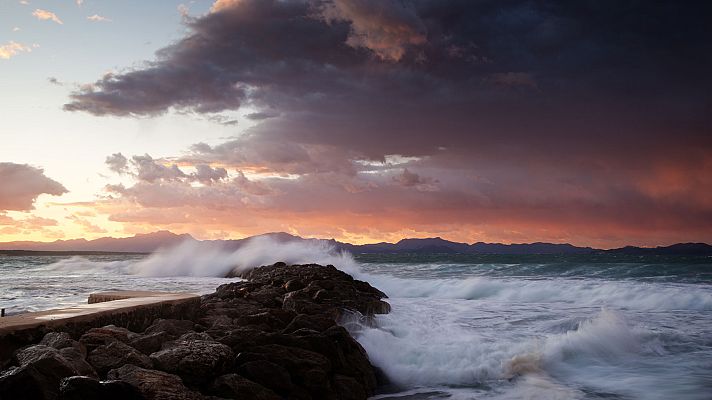 El tiempo - Intervalos de viento muy fuertes en zonas del noreste peninsular, Baleares y Canarias