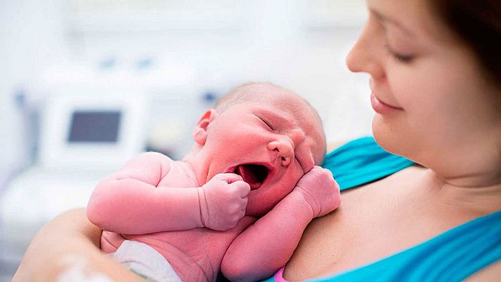 Telediario 1 - España registra la cifra de nacimientos más baja desde 1941