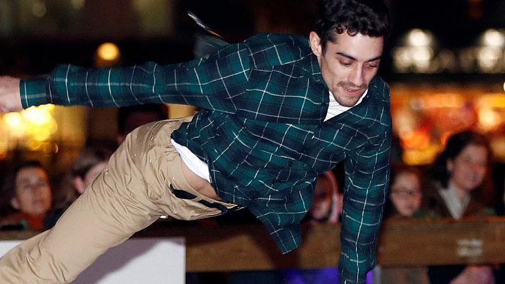 Telediario 1 - Javier Fernández apoya al deporte adaptado