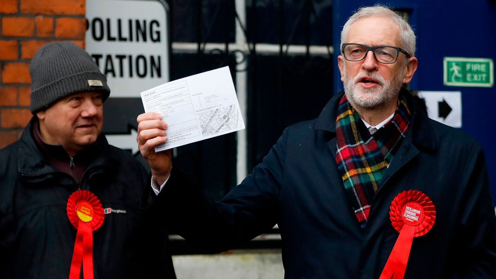 El líder laborista, Jeremy Corbyn, vota en unas elecciones clave para el 'Brexit'