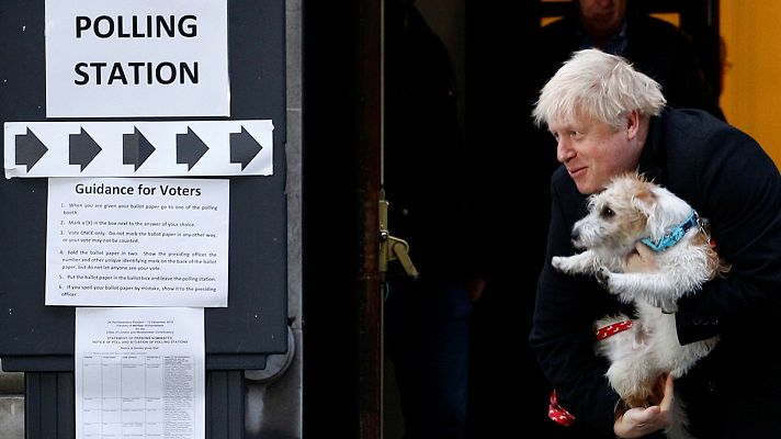 Informativo 24h - Los británicos votan en unas elecciones clave por el Brexit