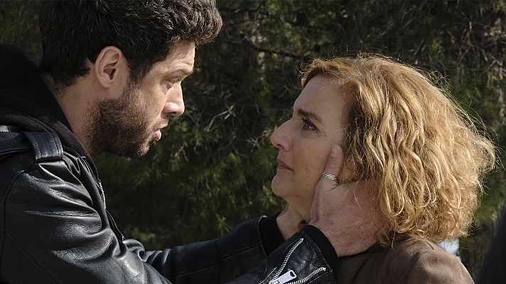 Servir y proteger - Repasamos los mejores momentos de José Lamuño y Marta Calvó, Álvaro y Elvira Soler en 'Servir y Proteger'.