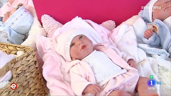 España Directo - Fabricando muñecas para la Navidad