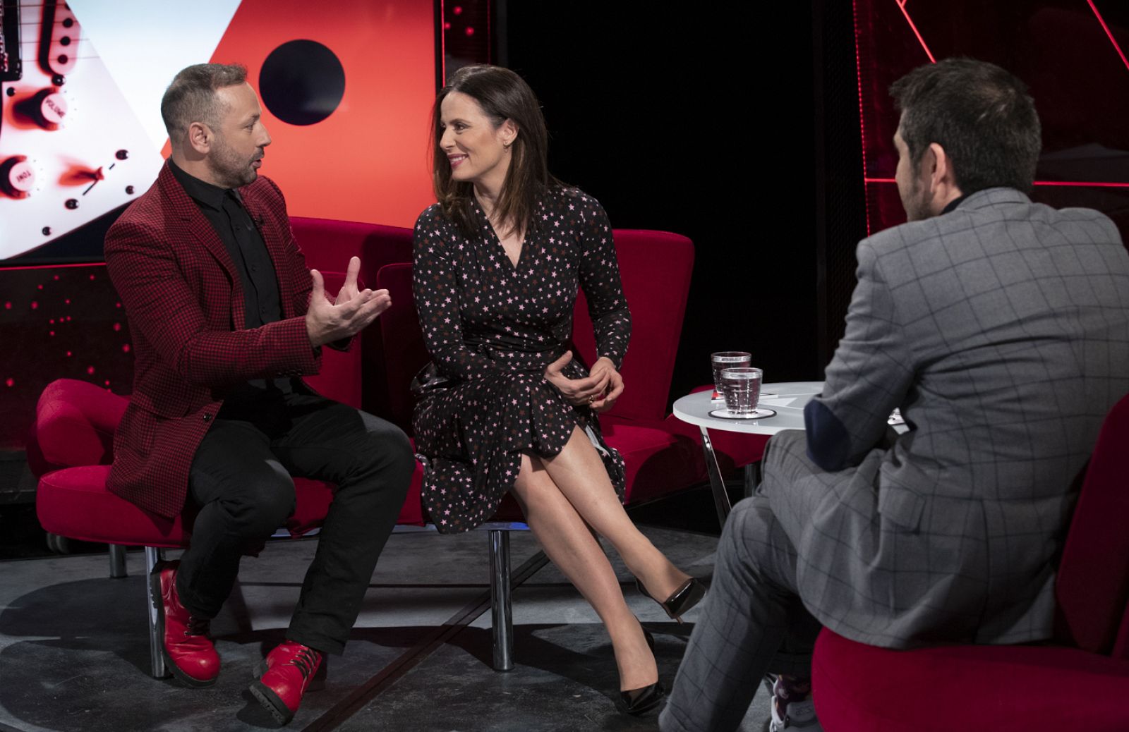 Atención obras - Chevi Muraday y Aitana Sánchez-Gijón, cuando la palabra danza... - ver ahora