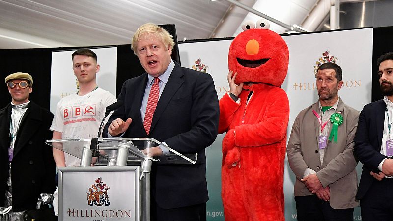 Elecciones Reino Unido 2019 | Johnson celebra una victoria que le permitir cumplir con el "Brexit" - RTVE.es - La noche en 24h | Ver