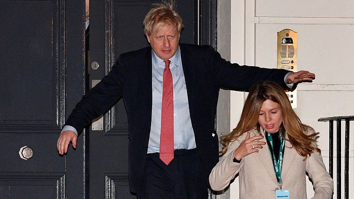 Telediario 1 - Boris Johnson obtiene la mayoría absoluta