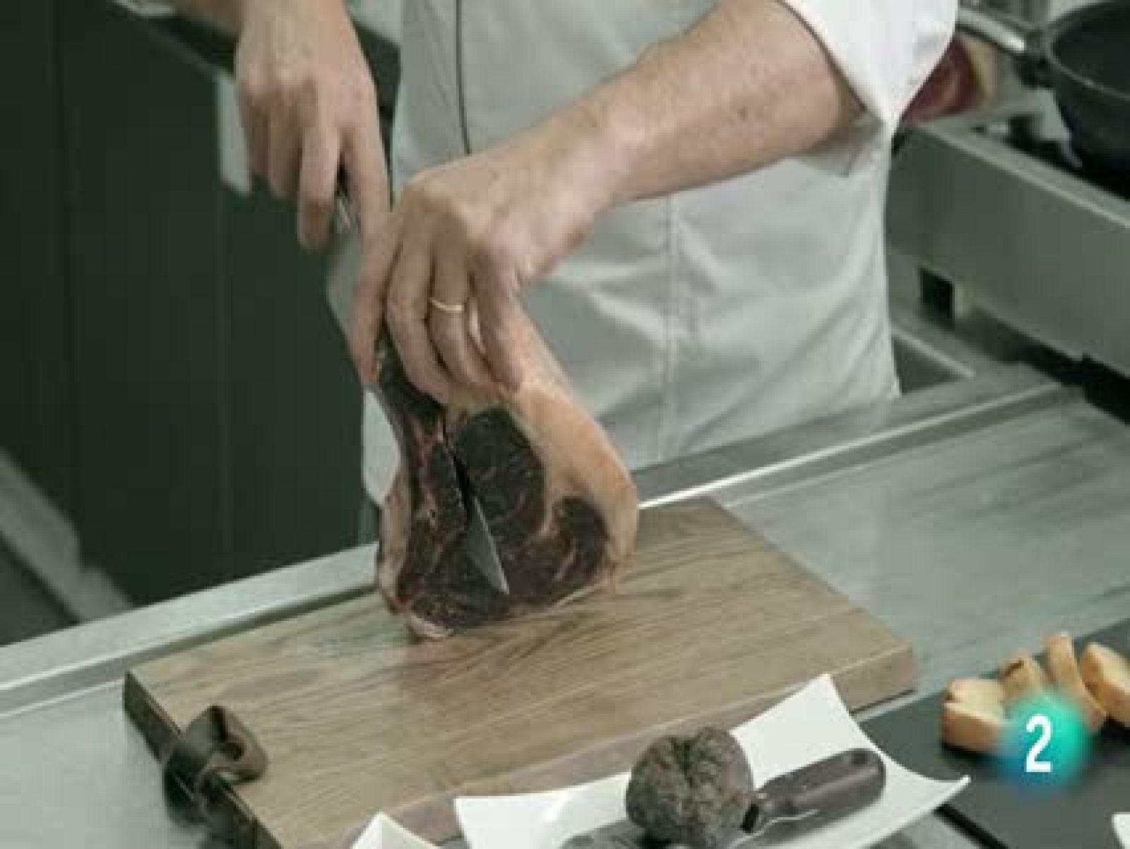 La Ciencia la Salud - Receta de Steak Tartar de vacuno a la inversa con la reacción de Maillard y virutas de trufa negra