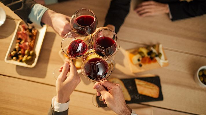 Telediario 1 - El consumo de vino se dispara en Navidad