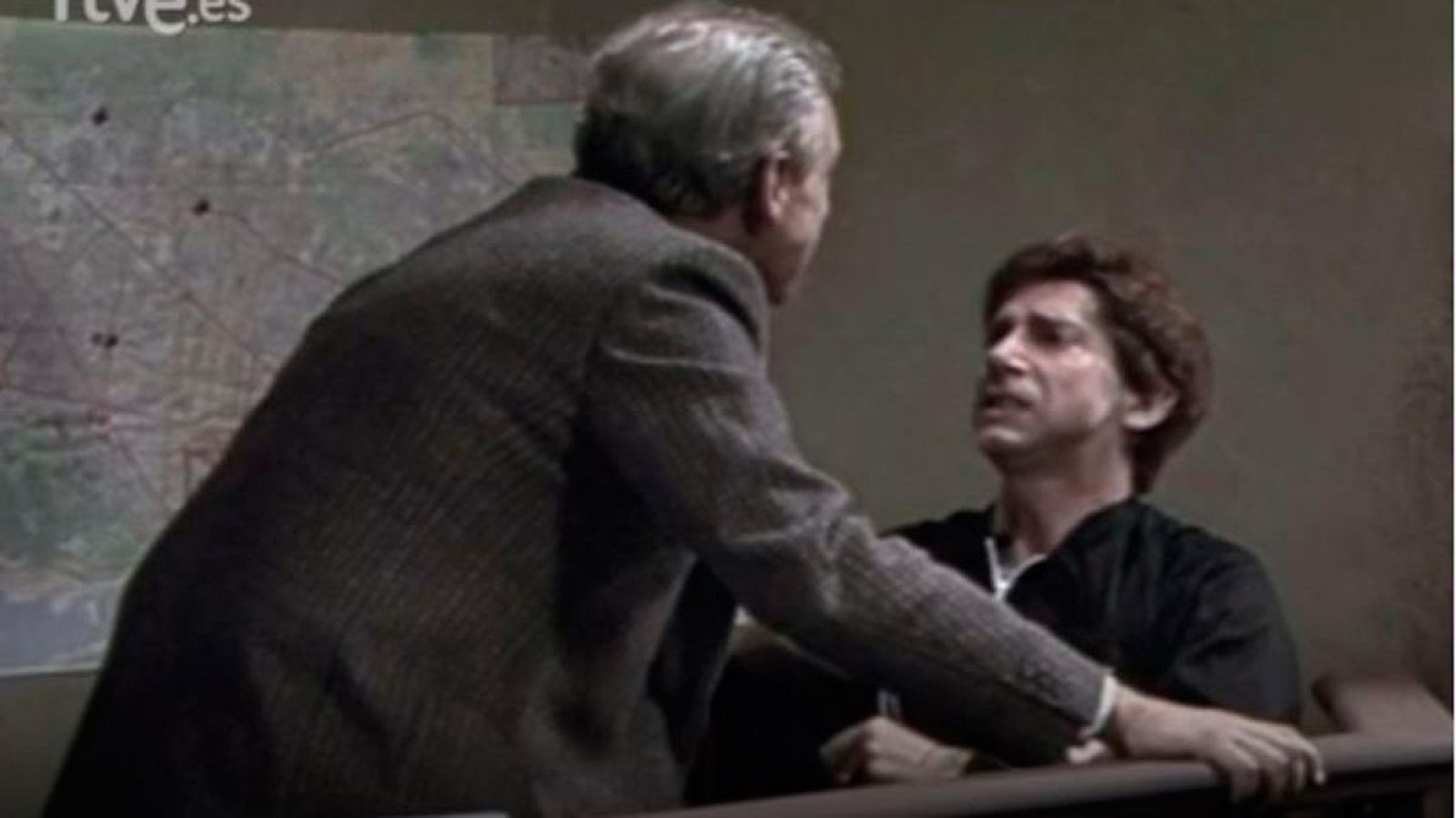 Amor, salut i feina - El lloro, en Pera i el mono - Capítol 10