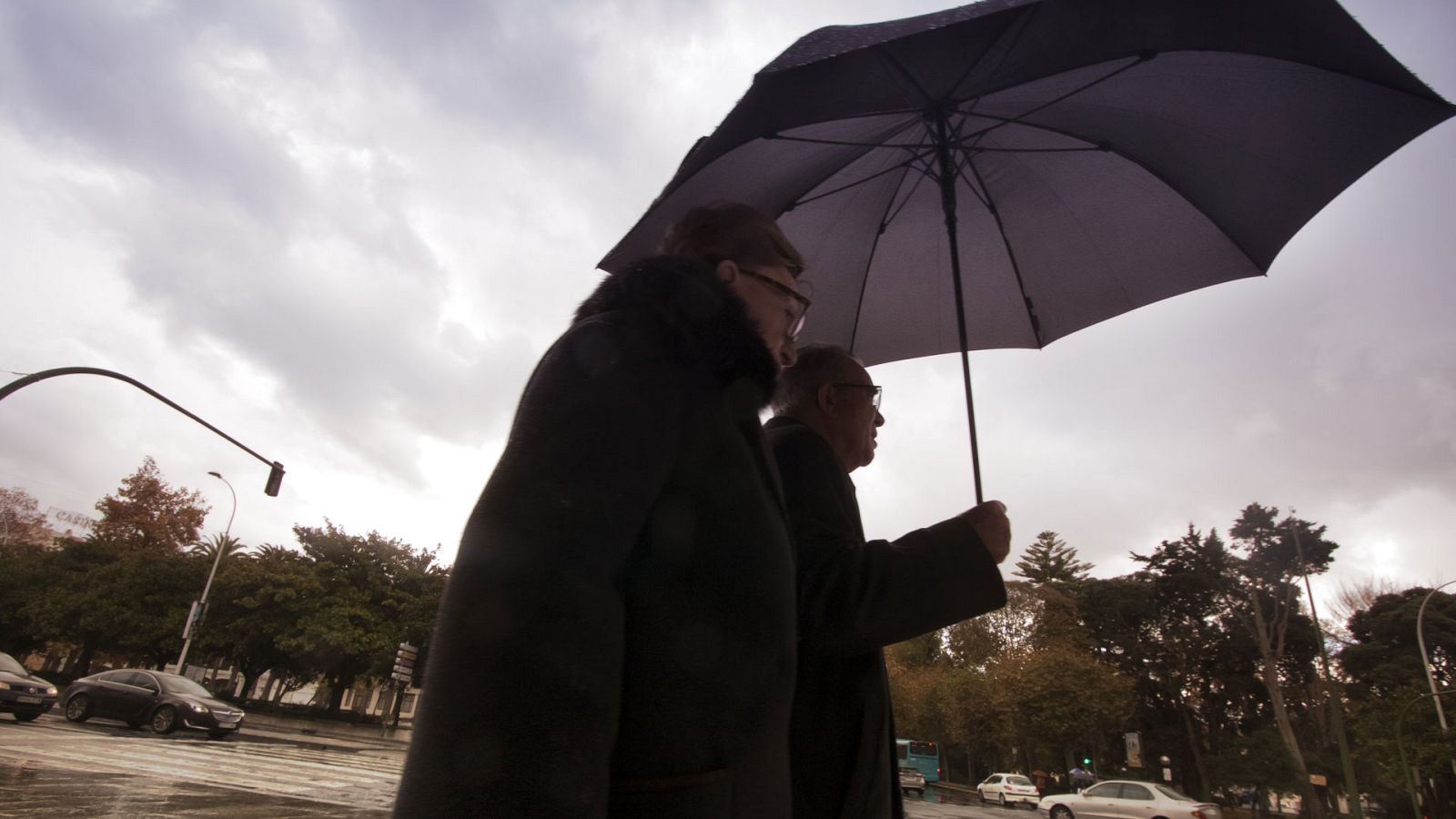 Descenso generalizado de temperaturas y lluvia persistente en noroeste - Ver ahora