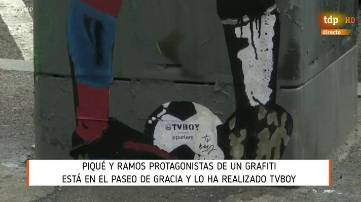 Conexión tdp - Un graffiti de un beso entre Ramos y Piqué aparece en Barcelona